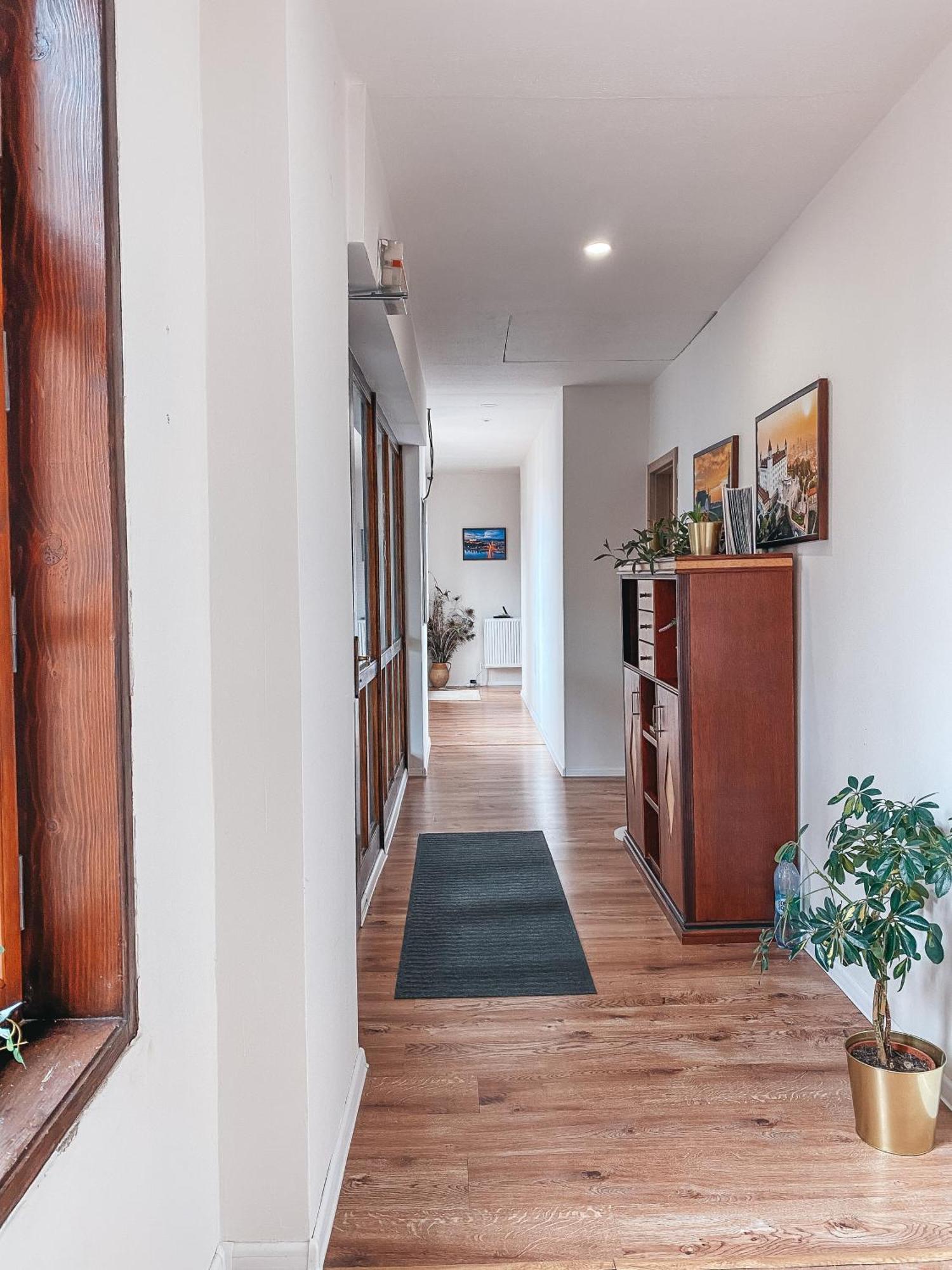 ברטיסלאבה Blue Lotus Apartments מראה חיצוני תמונה