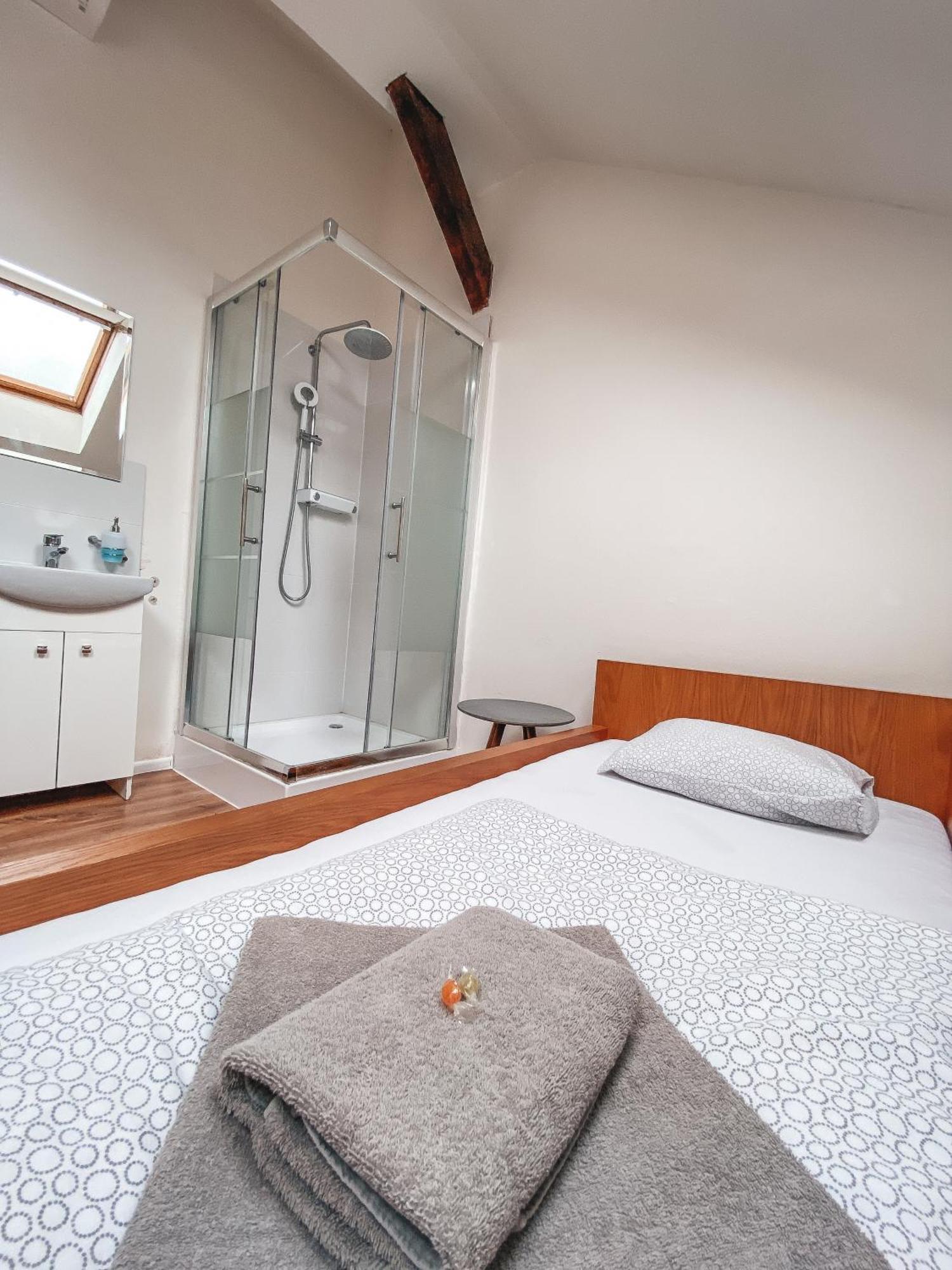 ברטיסלאבה Blue Lotus Apartments מראה חיצוני תמונה